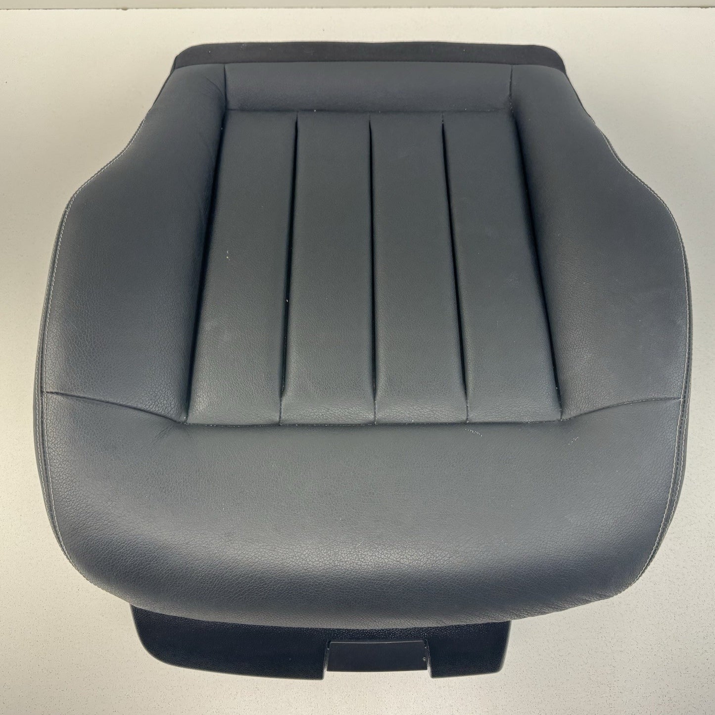 10-16 Mercedes W212 E350 Passenger Right Front Lower Seat Cushion Black OEM