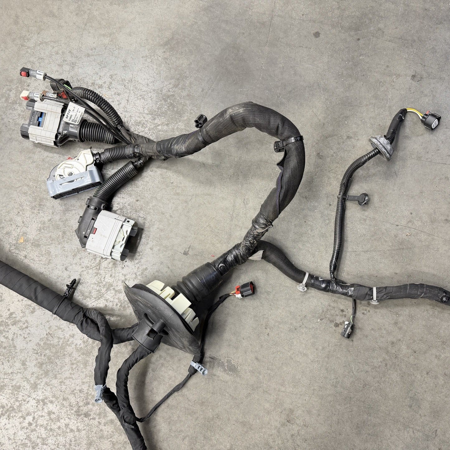24-25 Chevrolet Silverado 2500 HD Chassis Main Body Wiring Harness 85083582 OEM