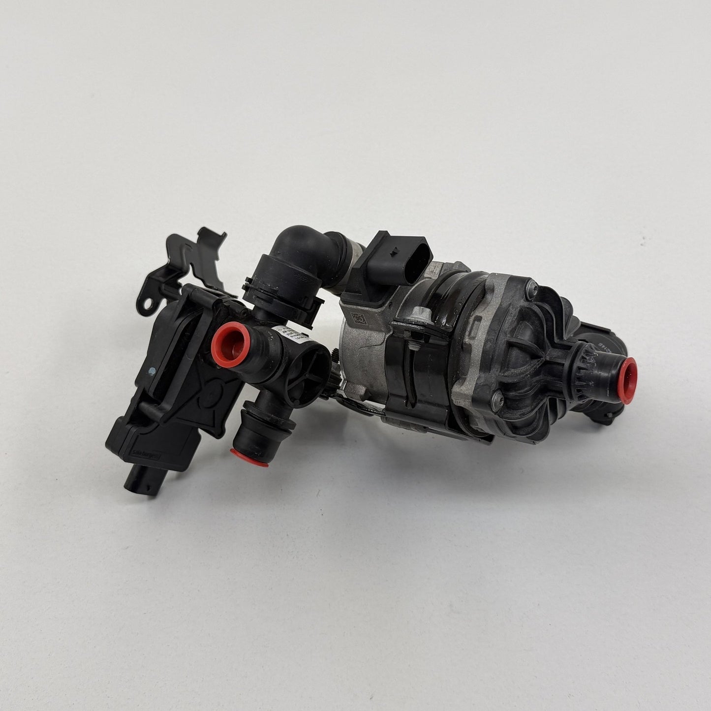 2014-2017 Mercedes-Benz S550 W222 Auxiliary Coolant Water Circulation Pump OEM
