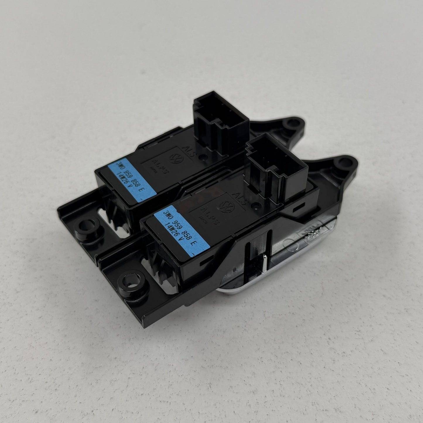14-18 Bentley Flying Spur Rear Door Window Switch Left Or Right 3W0959858E OEM