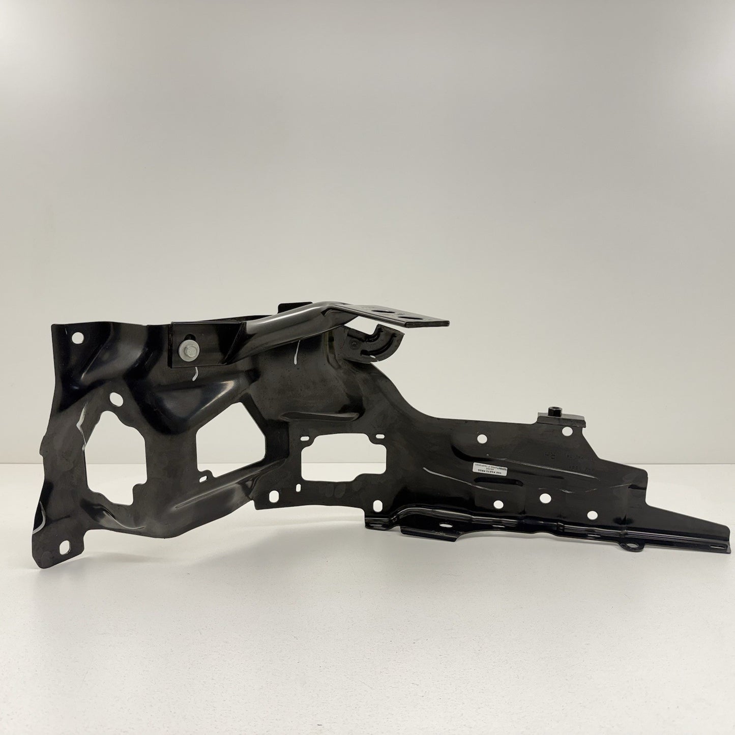 24-25 Chevrolet Silverado 2500 3500 Right Front Bumper Impact Bar Bracket OEM