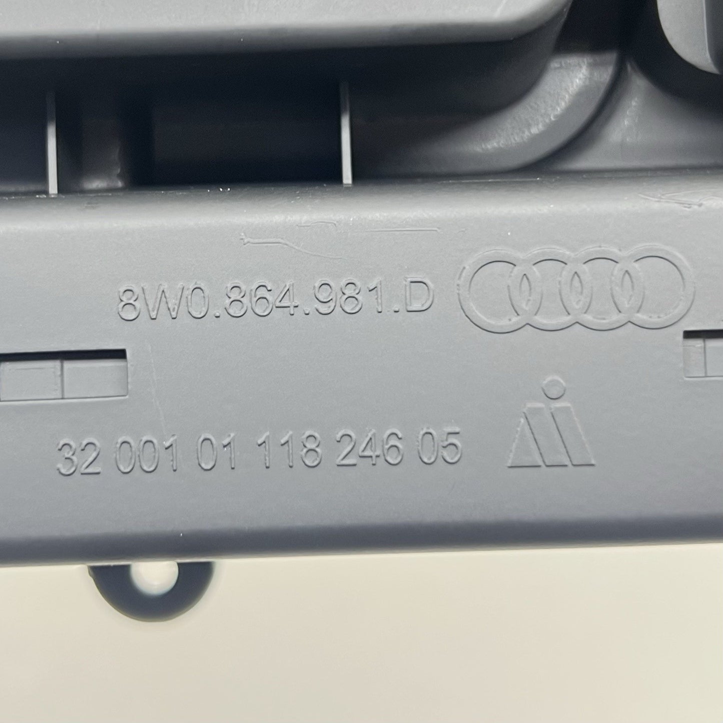 20-24 AUDI A4 CENTER CONSOLE WIRELESS CHARGE PHONE CHARGING W/ SURROUND TRIM OEM
