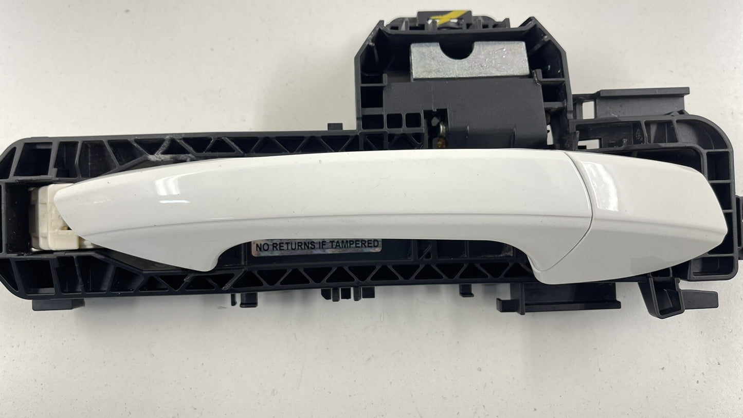 08-14 MERCEDES W204 W212 C E CLASS RIGHT FRONT OR REAR DOOR HANDLE WHITE OEM