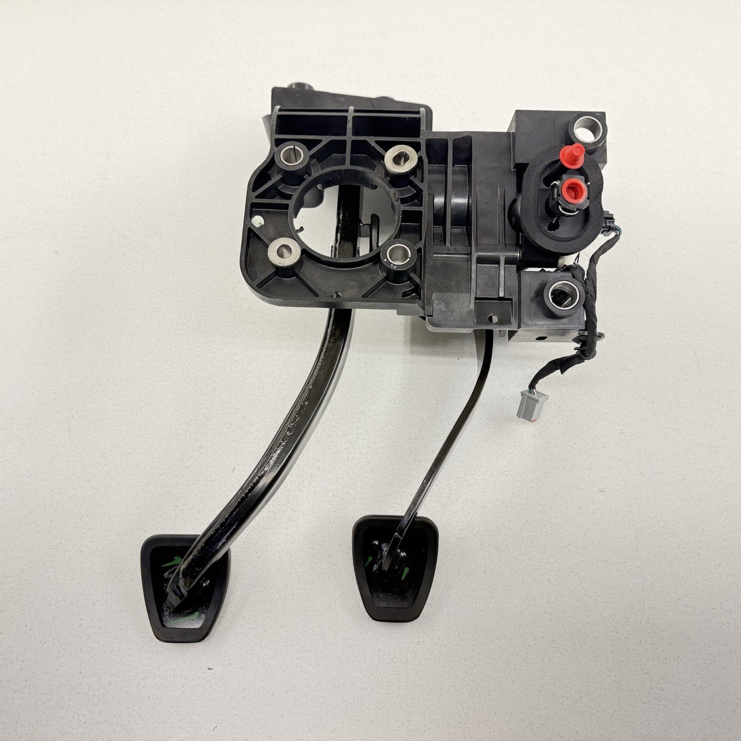 24-26 Ford Mustang GT Manual Transmission Clutch Brake Pedal Assembly OEM