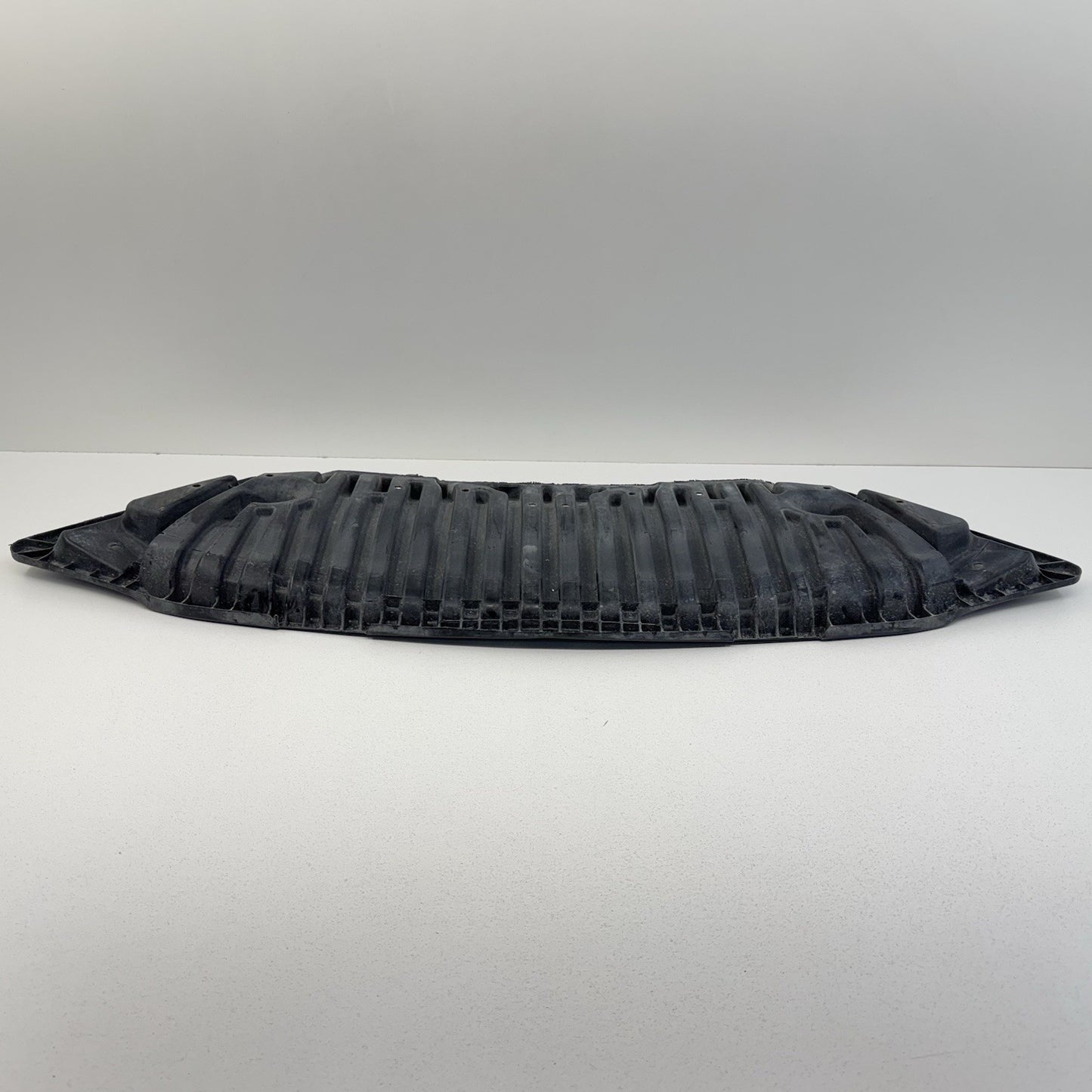08-14 Mercedes W204 C250 C300 C350 Front Bumper Under Tray Splash Guard OEM