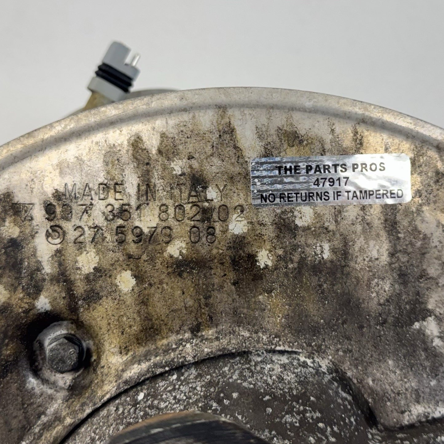 05-12 Porsche Boxster Cayman 987 Right Front Knuckle Hub W/ Control Arm Set OEM