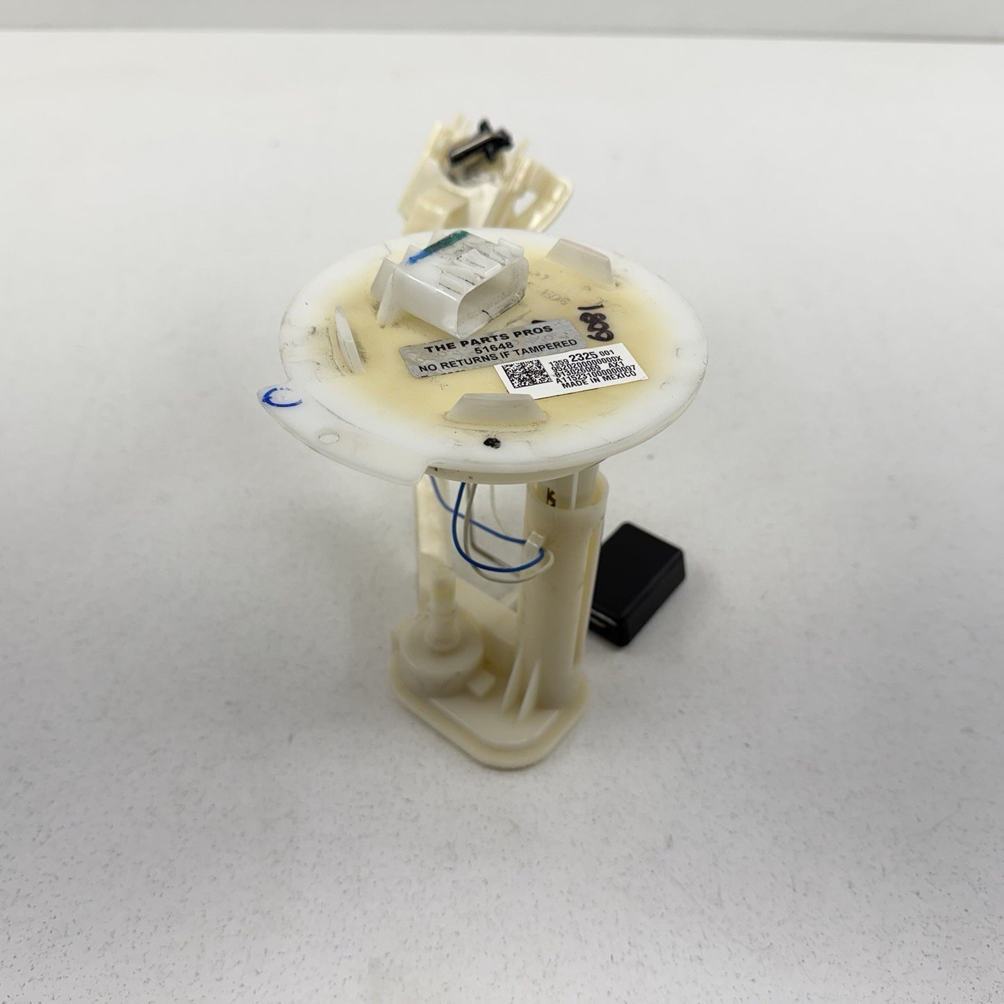 10-15 Chevrolet Camaro SS Gas Tank Fuel Pump Sending Unit Pair OEM