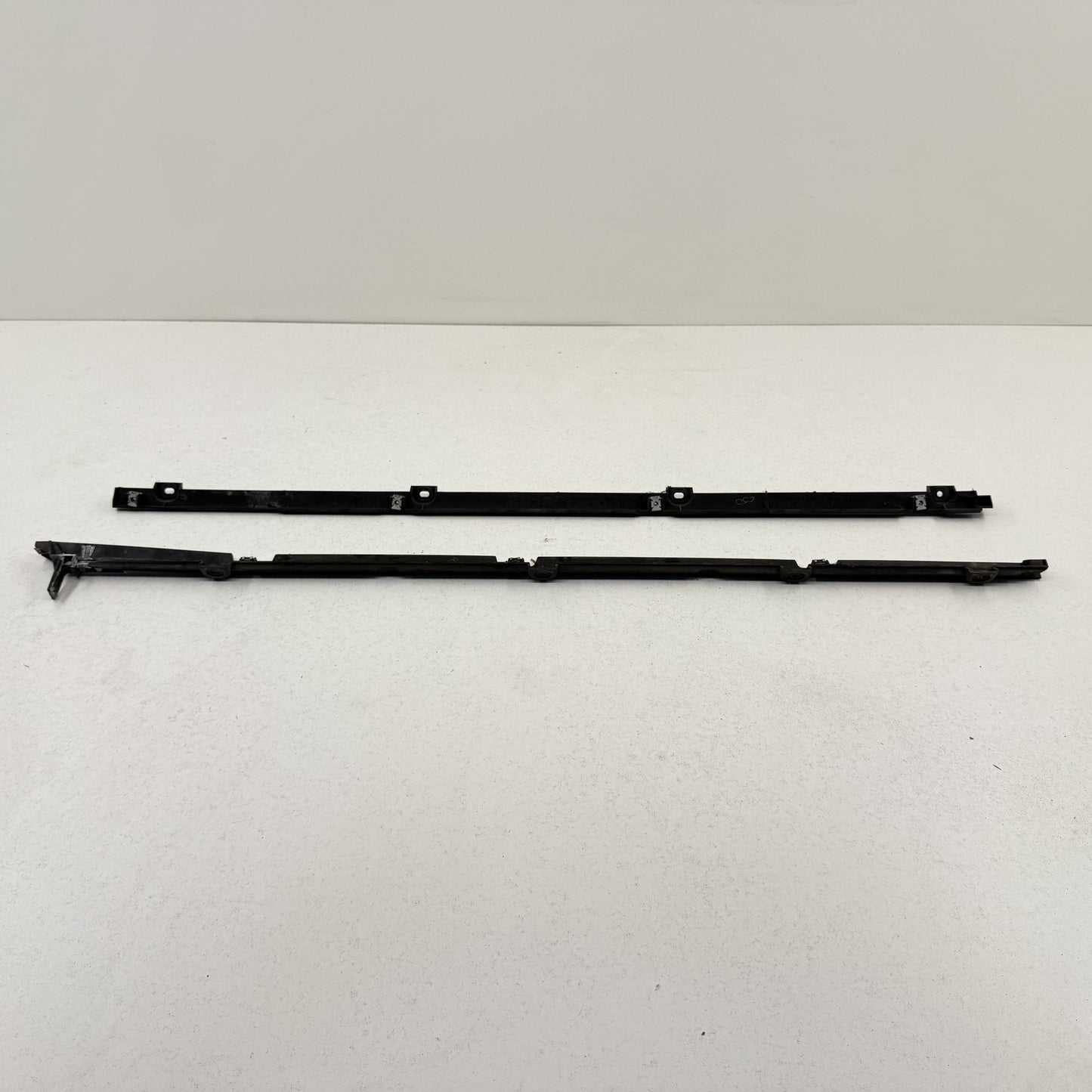 2014-2018 Bentley Flying Spur Right Side Skirt Rocker Panel Cover Trim OEM