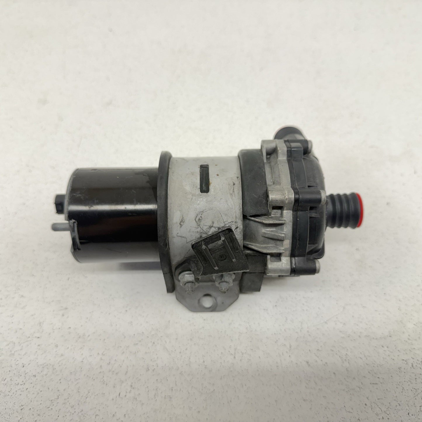 12-18 Mercedes W218 CLS550 Auxiliary Aux Circulation Water Pump 0005000386 OEM