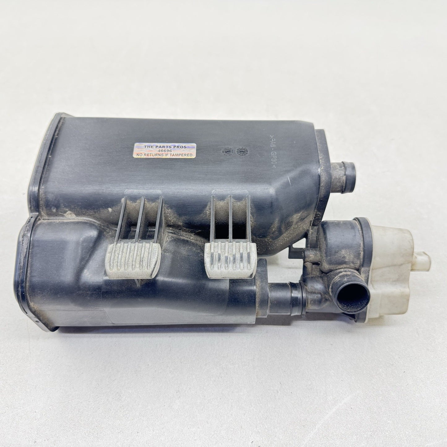06-10 BMW M6 E63 E64 Fuel Evap Vapor Charcoal Emission Canister 7162365 OEM