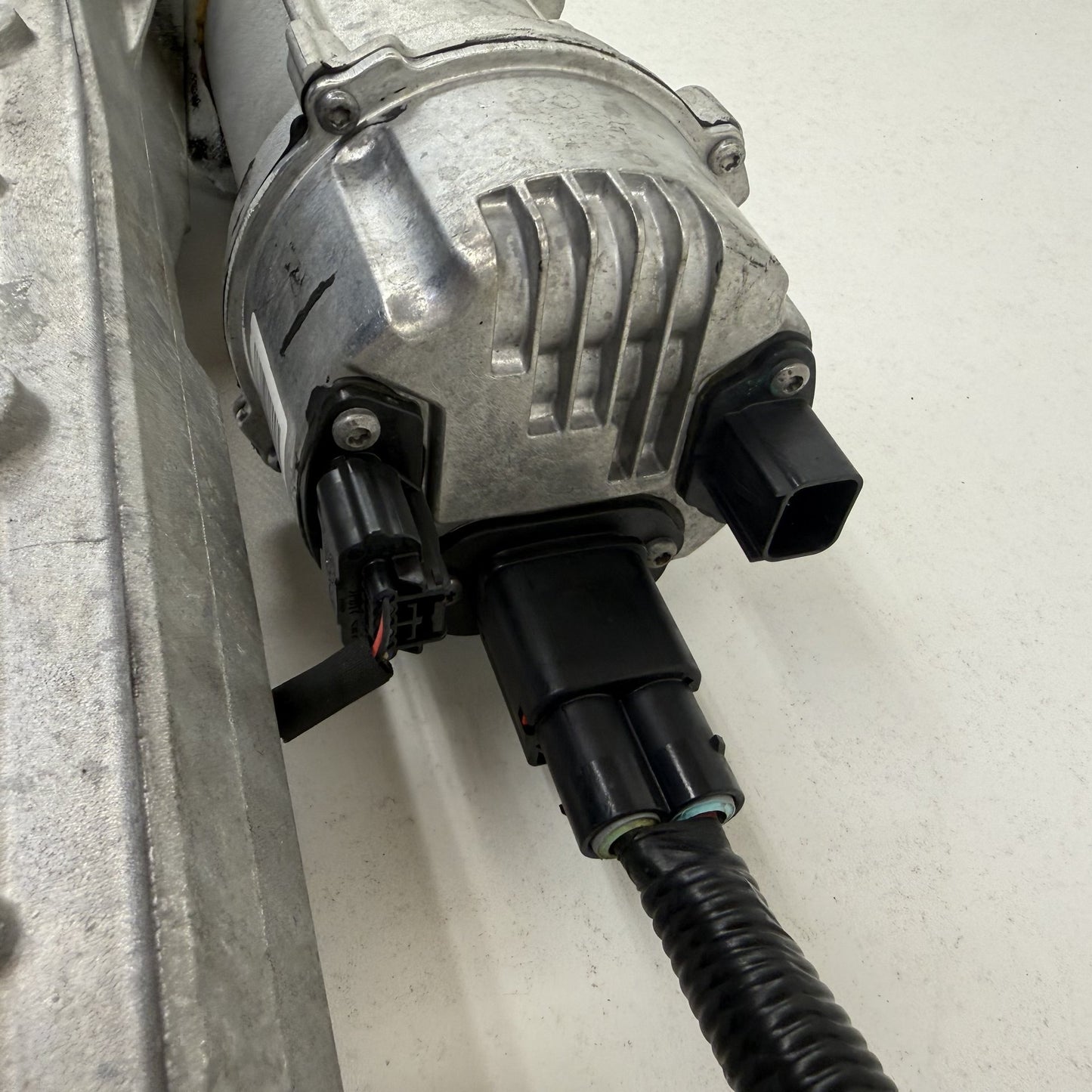 2013-2015 Chevrolet Camaro SS 1LE Electronic Steering Gear Box Rack &amp; Pinion OEM