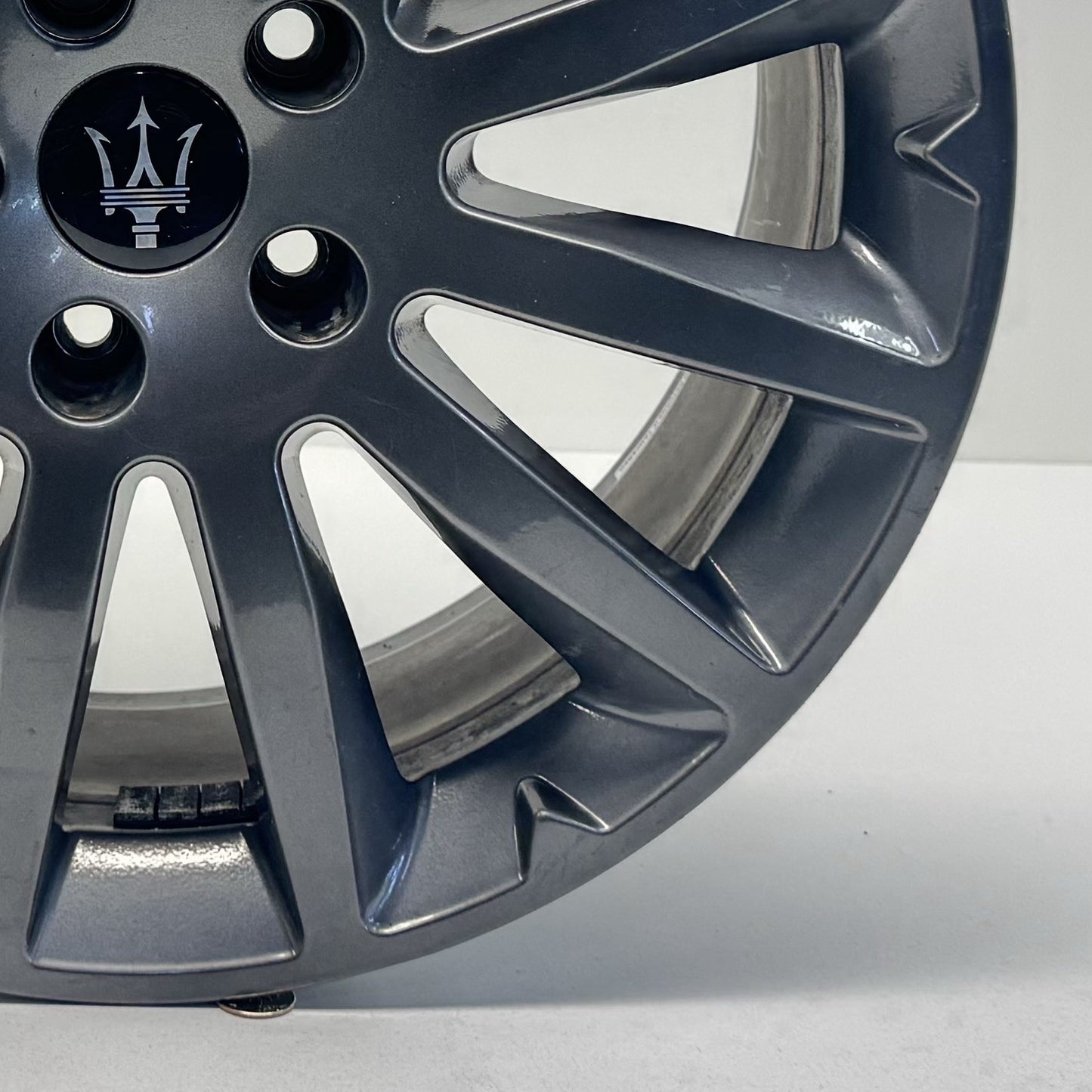 14-24 Maserati Ghibli Front Wheel Rim 18x7.5 +43 Offset Factory 670011872 OEM