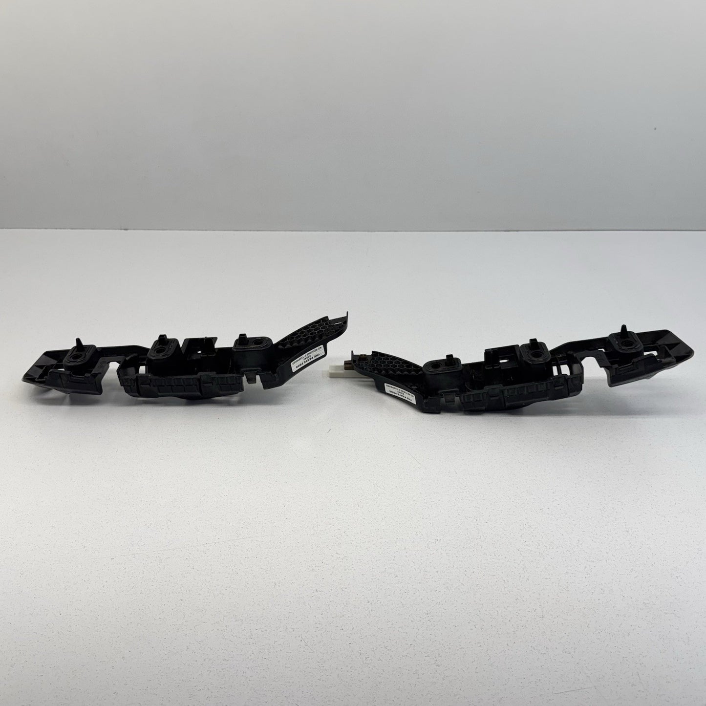 22-26 Toyota GR86 BRZ Rear Bumper Cover Bracket Support Mount Set OEM