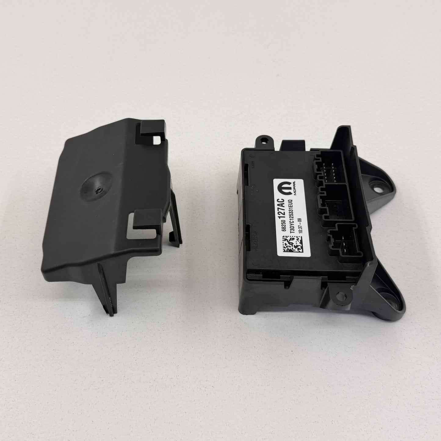 2019-2024 Ram 2500 3500 4500 5500 Transfer Case Control Module 68250127AC OEM