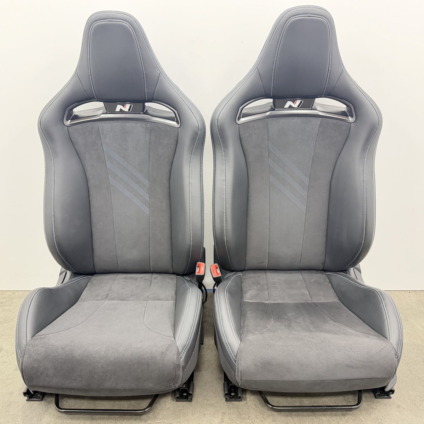 22-26 Hyundai Elantra N Front N Light Sport Bucket Seat Pair Leather & Suede OEM