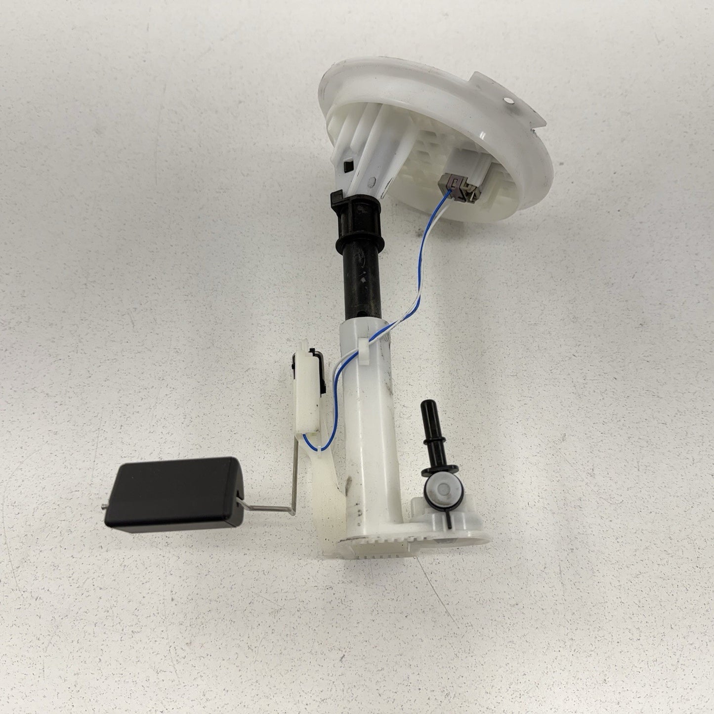 16-24 Chevrolet Camaro SS Fuel Pump & Sending Level Unit Pair OEM