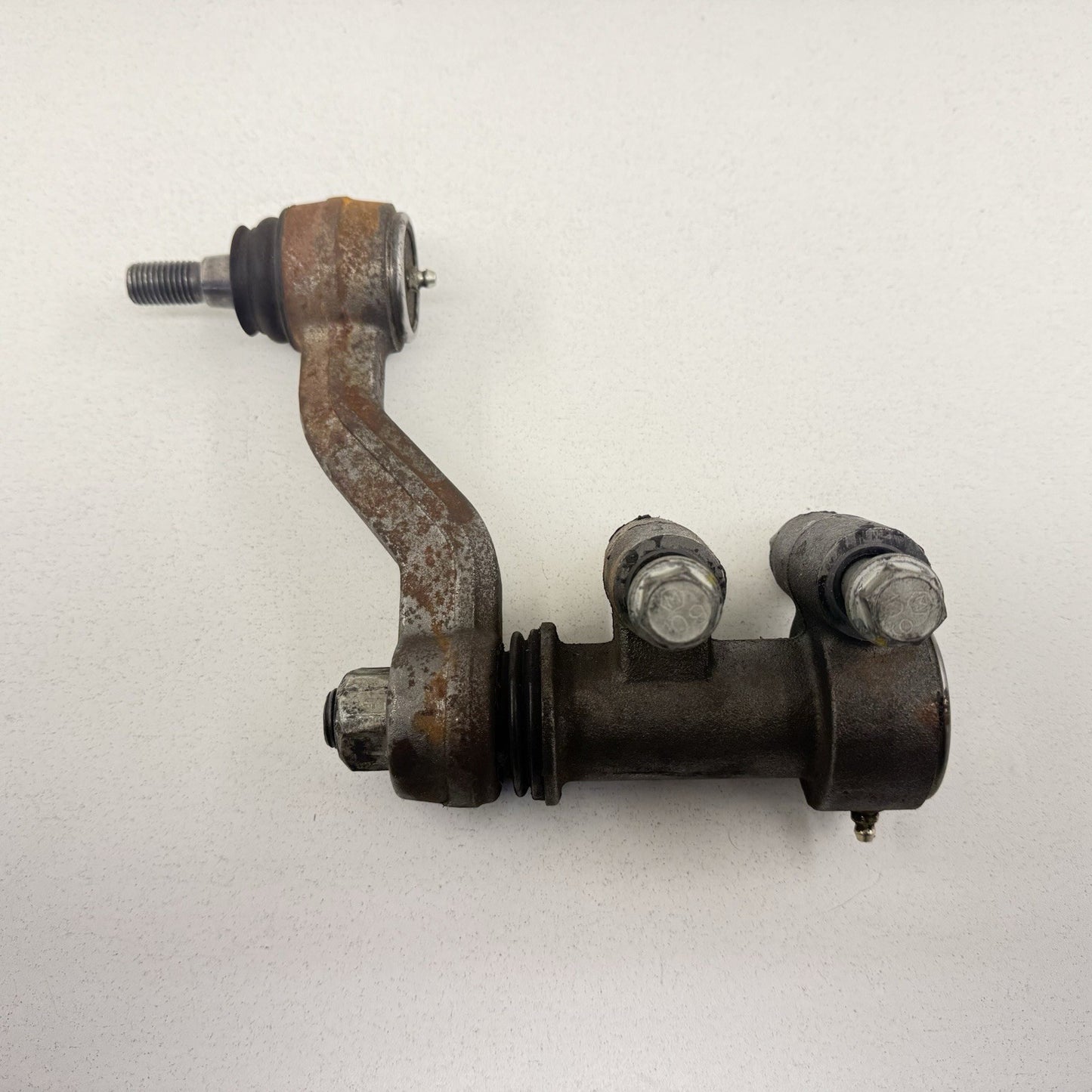 20-25 Silverado Sierra 2500 3500 Steering Linkage Idler Arm 84467788 OEM