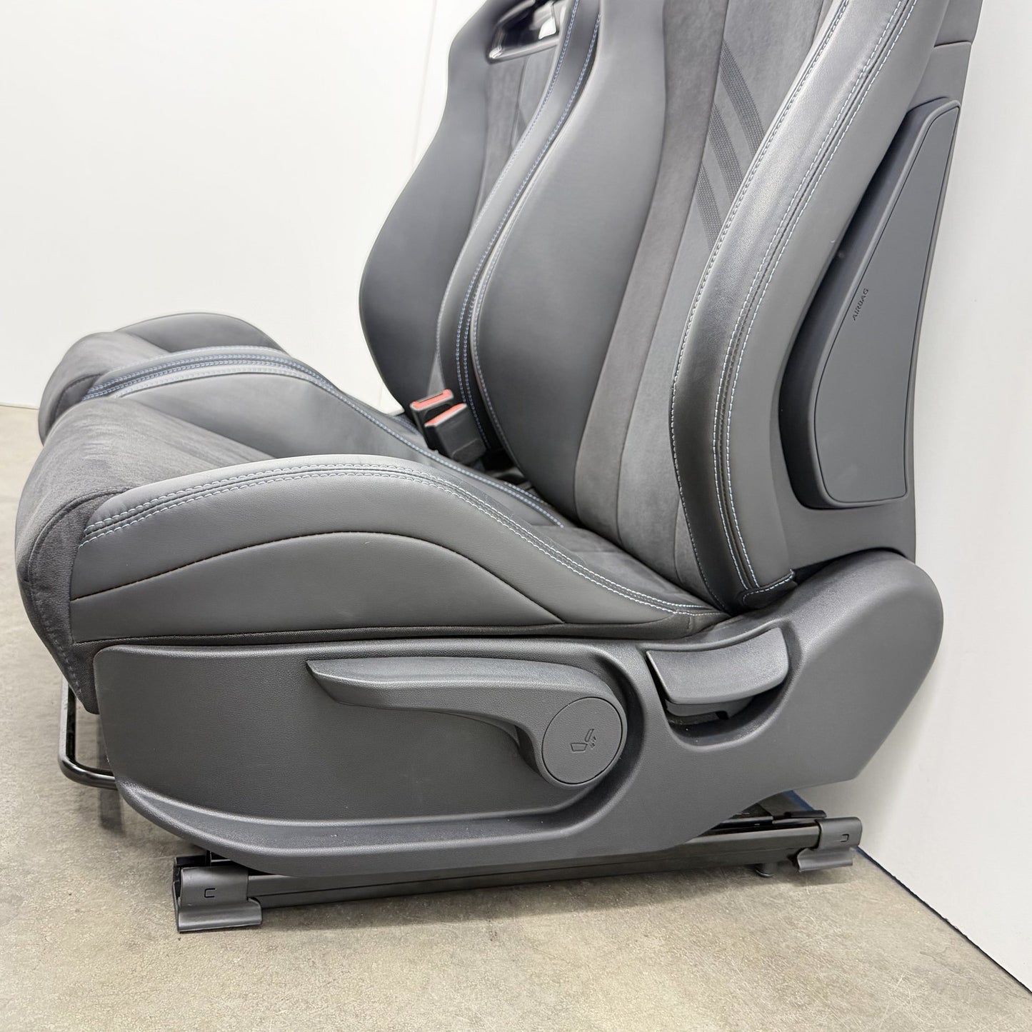 22-26 Hyundai Elantra N Front N Light Sport Bucket Seat Pair Leather & Suede OEM