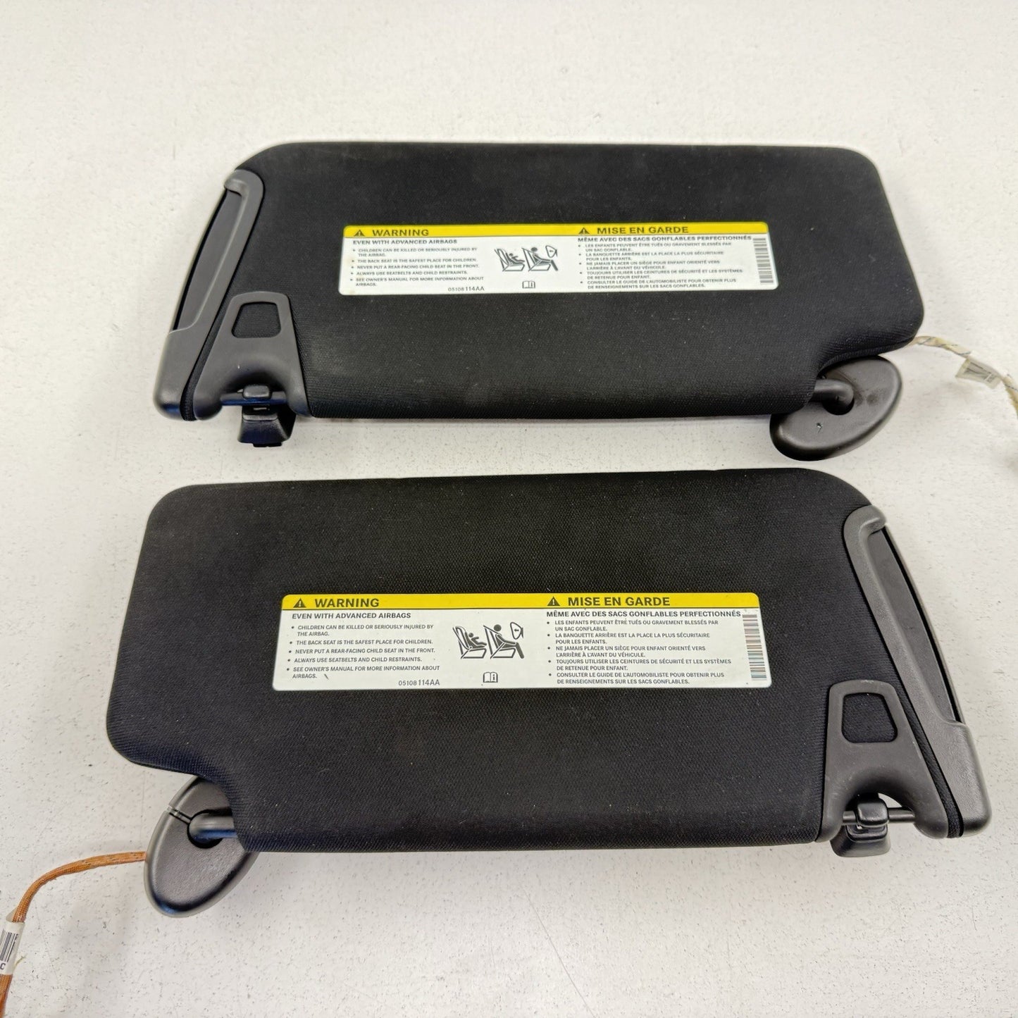 15-23 Dodge Charger SRT Illuminated Sunvisor Sun Visor Shade Pair Black OEM