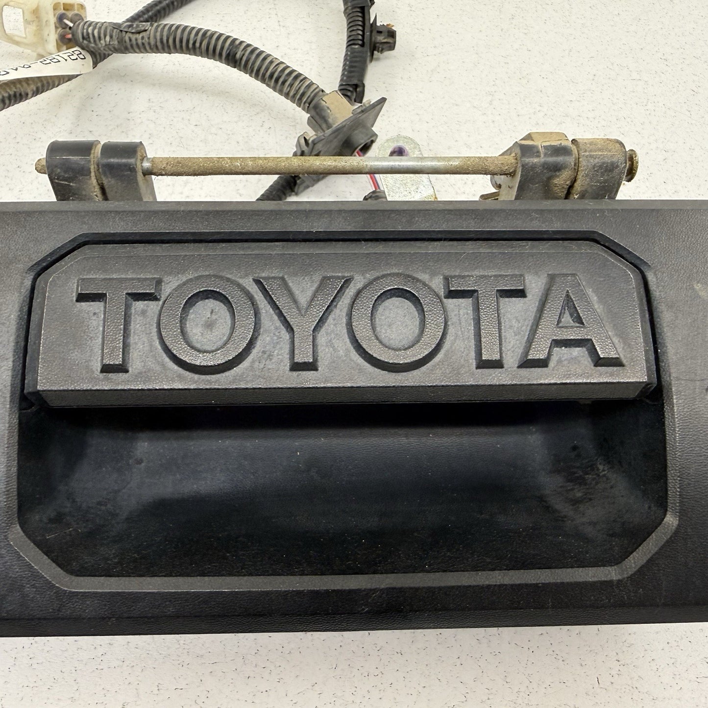 16-17 Toyota Tacoma Tailgate Release Handle W/ Rear View Camera 86790-04030 OEM