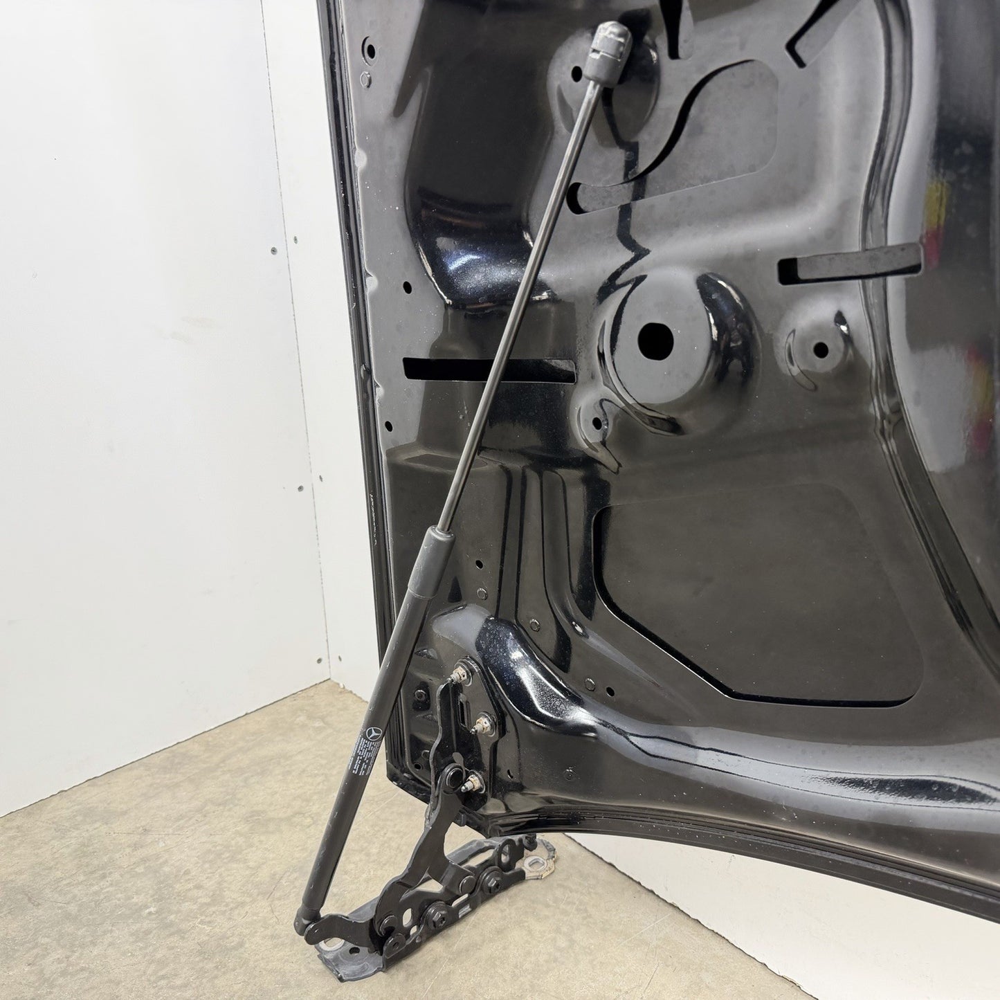 12-18 Mercedes CLS550 W218 Front Hood Bonnet Panel Complete W/ Hinges Black OEM