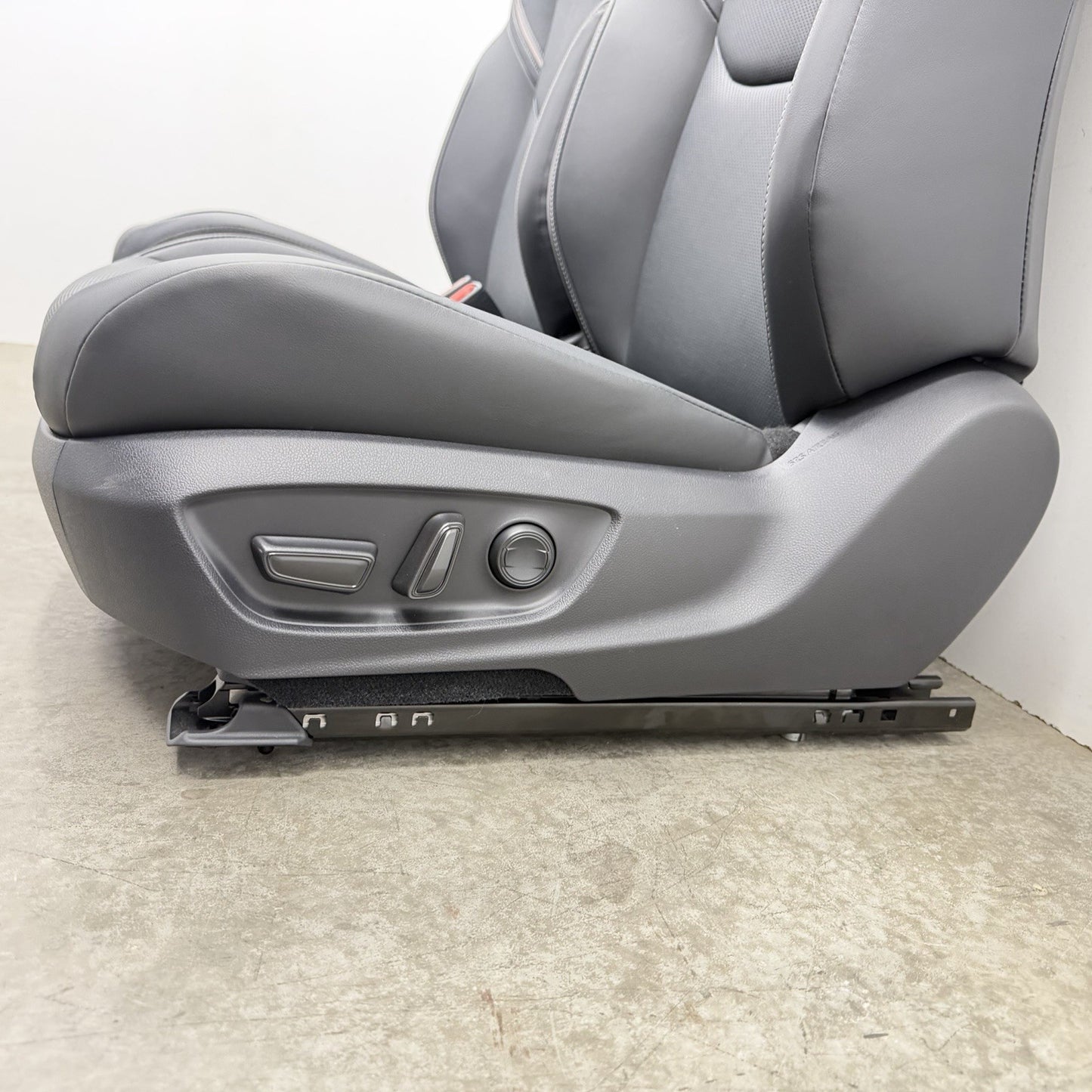 23-26 Toyota Prius Limited Front Seat Pair Heated & Ventilated Black SofTex OEM