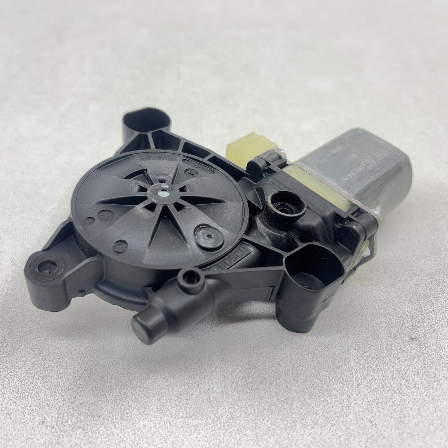 17-24 AUDI A4 S4 DRIVER LEFT FRONT DOOR WINDOW REGULATOR MOTOR 8W0959801 OEM