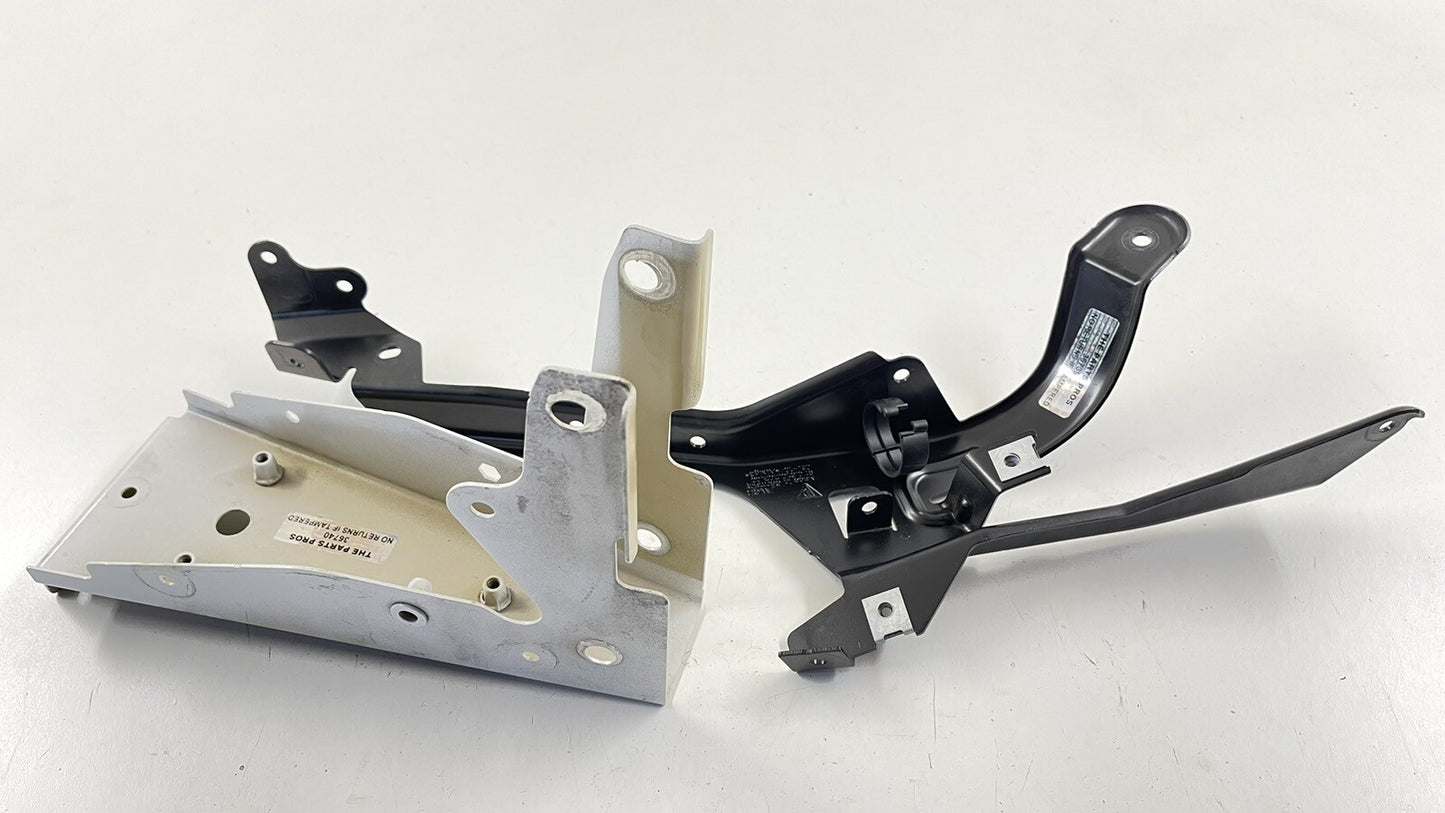 10-16 PORSCHE PANAMERA RIGHT FRONT FENDER BRACKET SUPPORT MOUNT PAIR OEM
