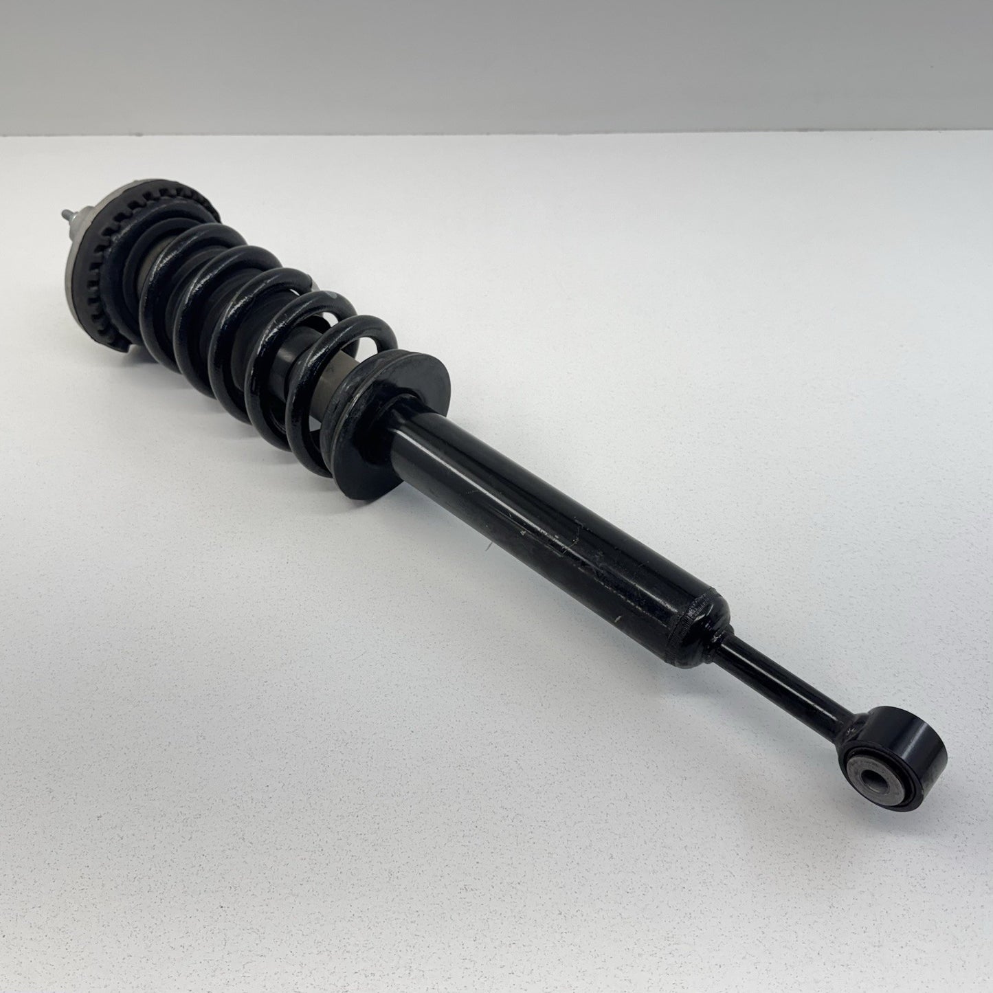 17-24 Maserati Ghibli RWD Front Left or Right Shock Strut Spring Absorber OEM