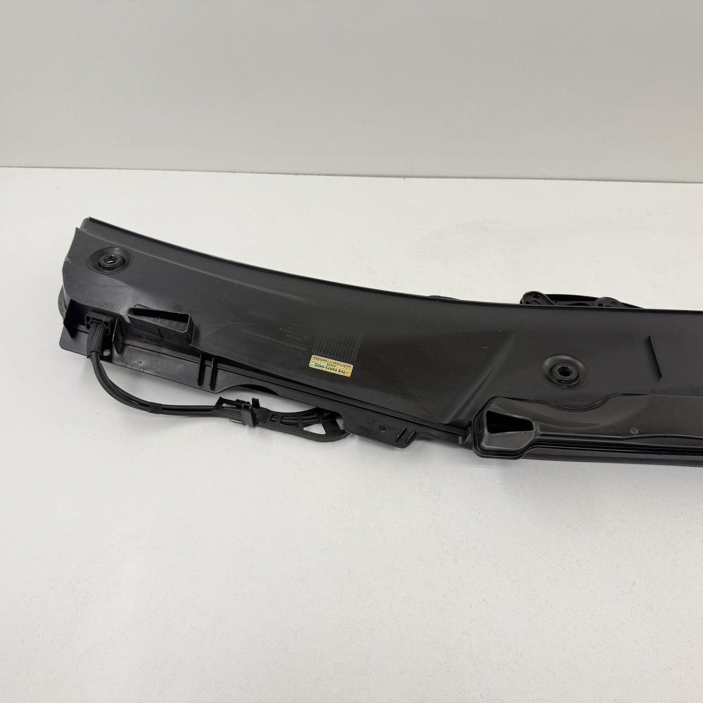 2014-2017 Mercedes-Benz S550 W222 Front Windshield Cowl Cover Trim Panel OEM