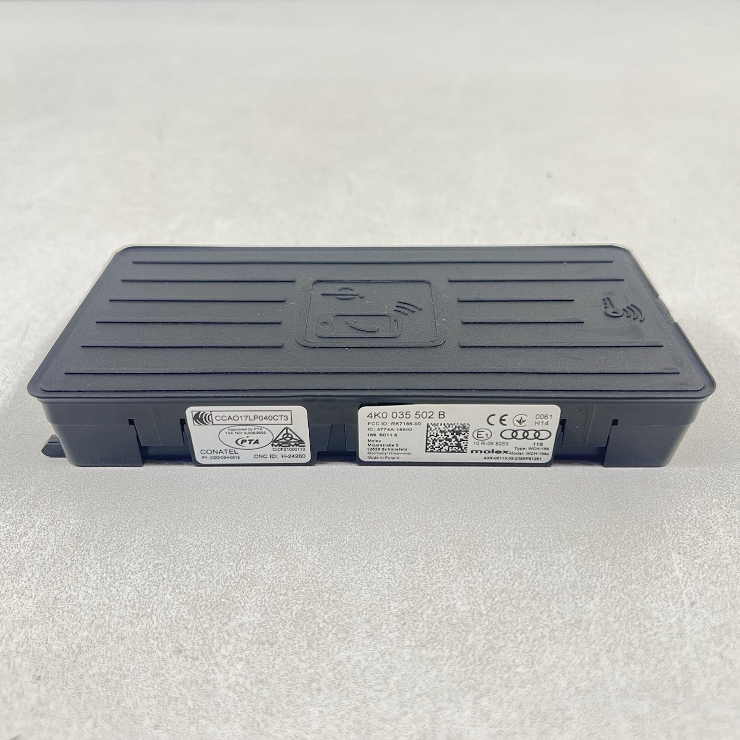 20-24 AUDI A4 CENTER CONSOLE WIRELESS CHARGE PHONE CHARGING W/ SURROUND TRIM OEM