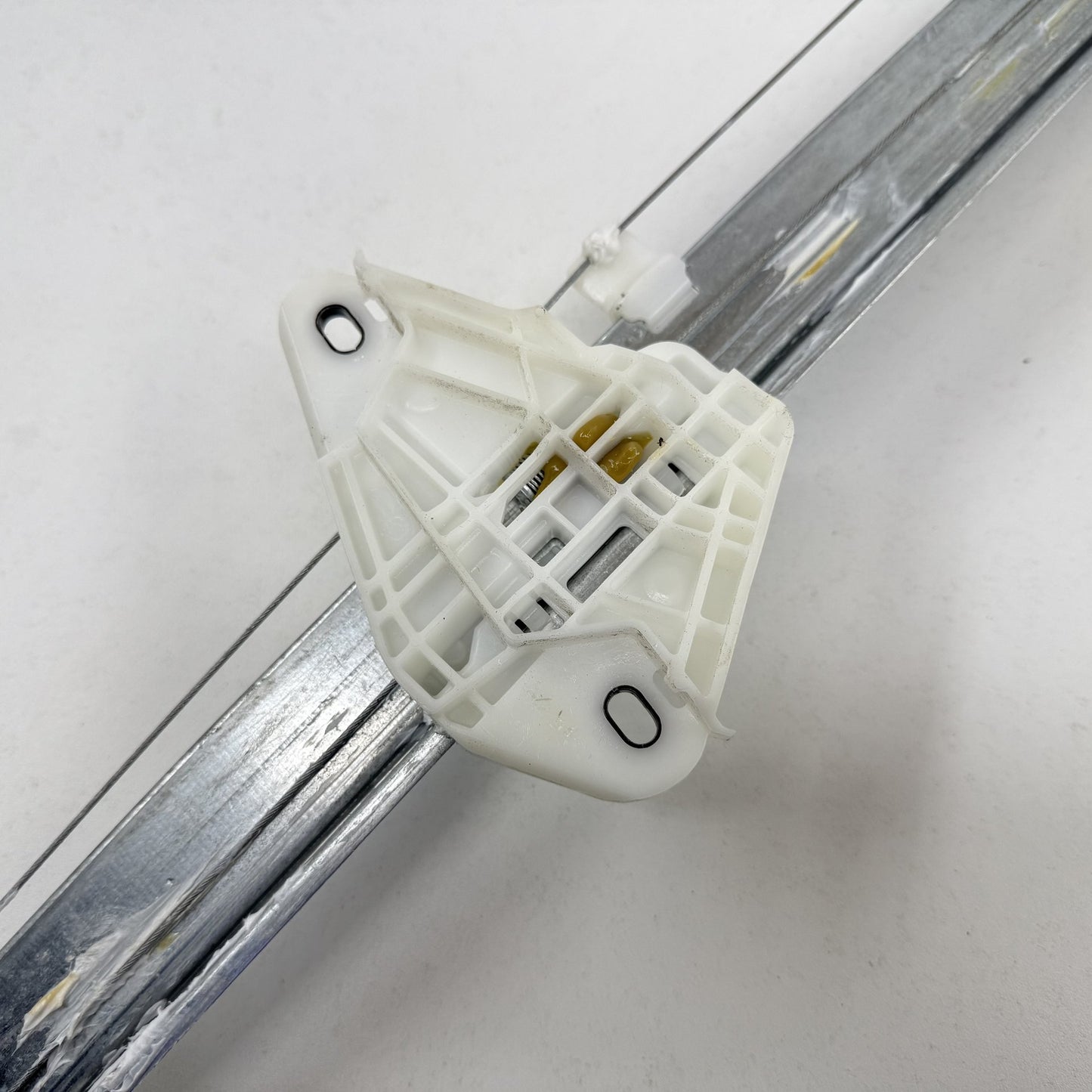 2023-2025 Honda Pilot Right Front Door Glass Window Regulator Motor OEM