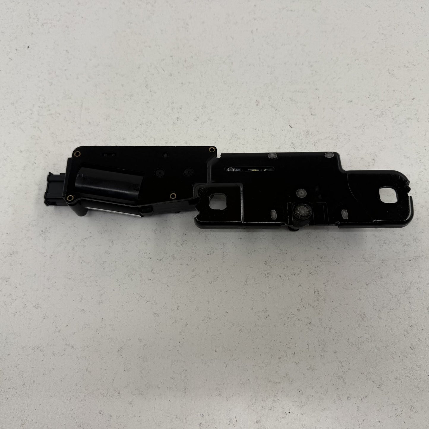 2014-2018 Bentley Flying Spur Rear Trunk Latch Striker Plate W/ Actuator OEM