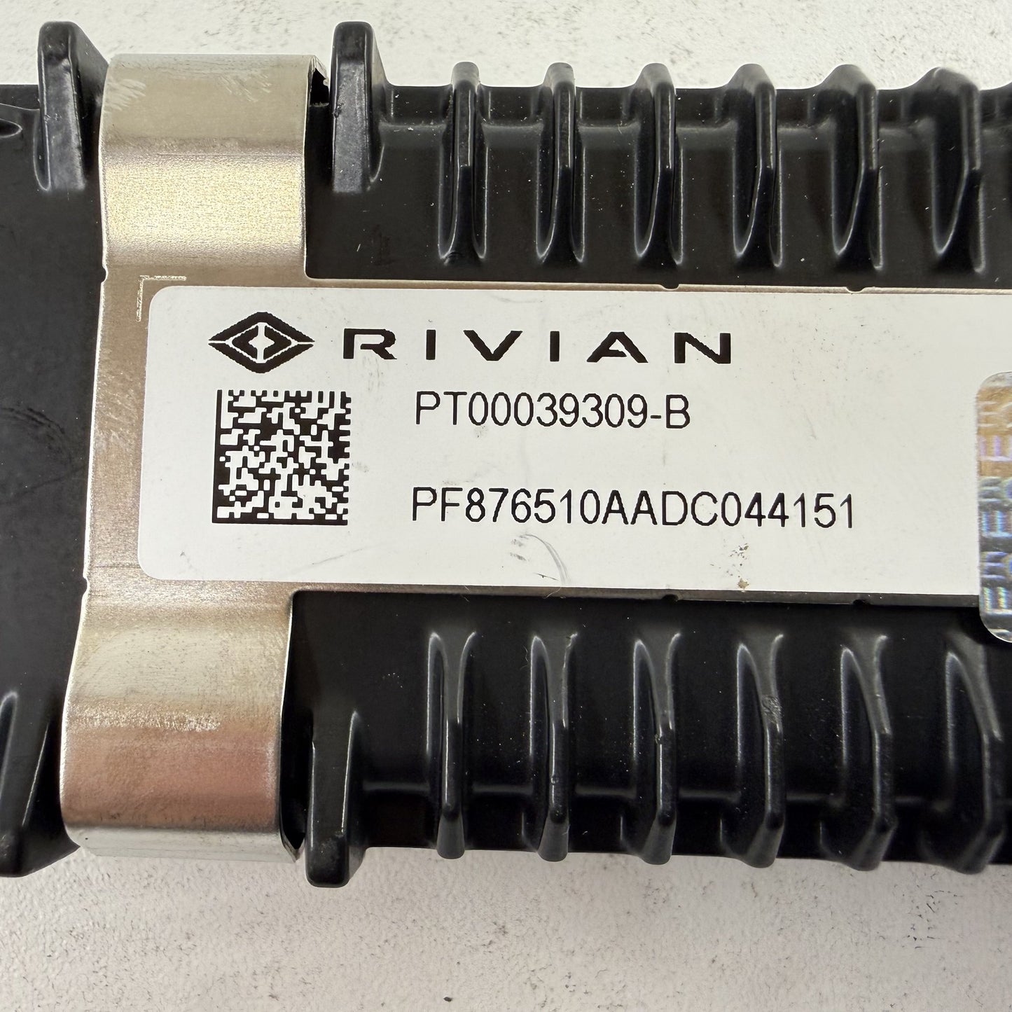 2022-2024 Rivian R1S R1T Antenna Amp Amplifier Control Module PT00039309-B OEM