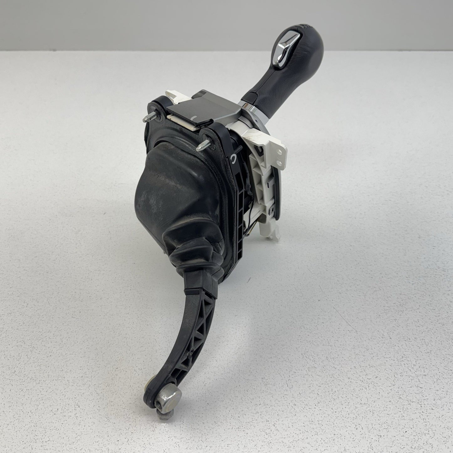 10-15 Chevrolet Camaro Automatic Transmission Shifter Gear Selector Lever OEM