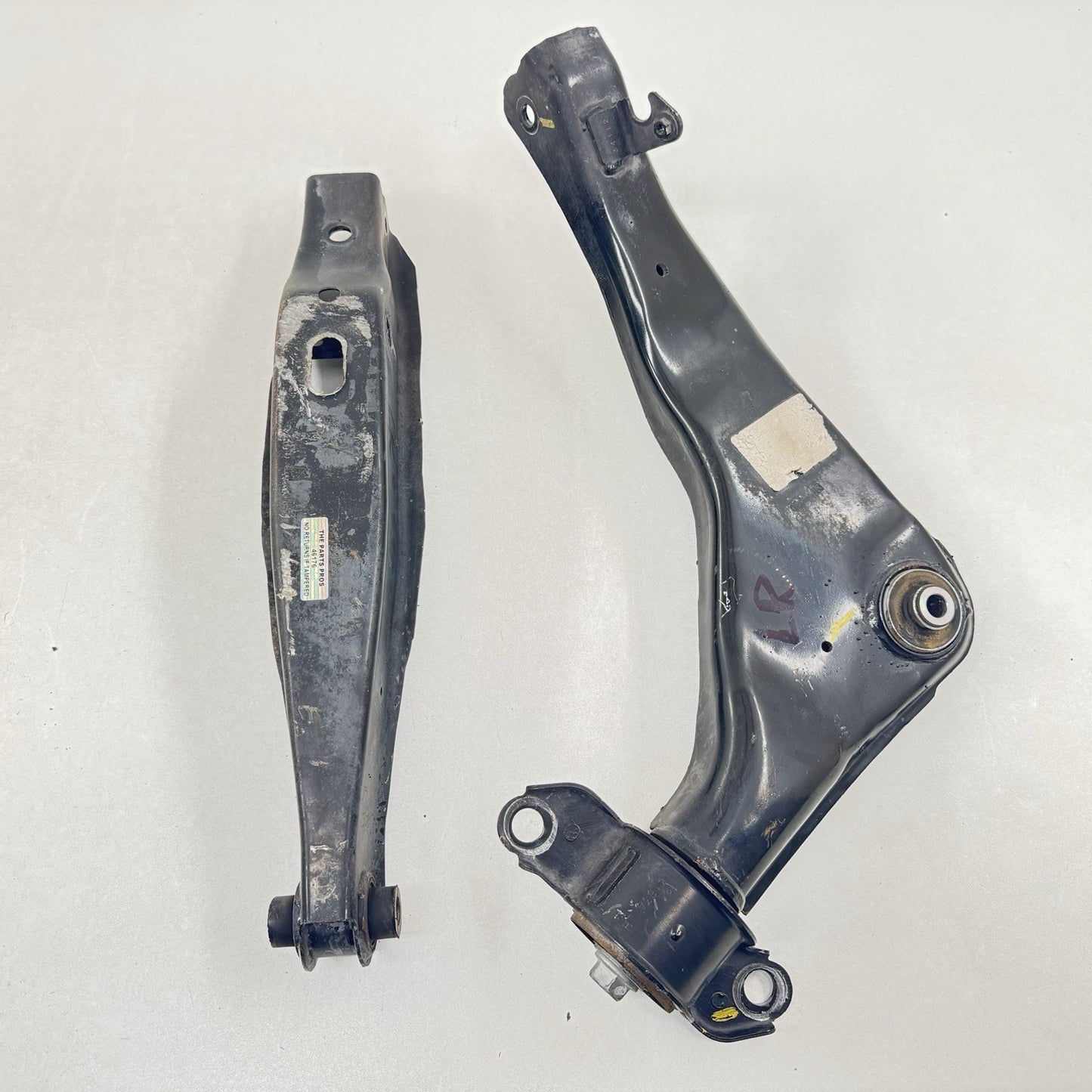 12-15 CHEVROLET CAMARO ZL1 DRIVER LEFT REAR CONTROL ARM SUSPENSION PAIR OEM