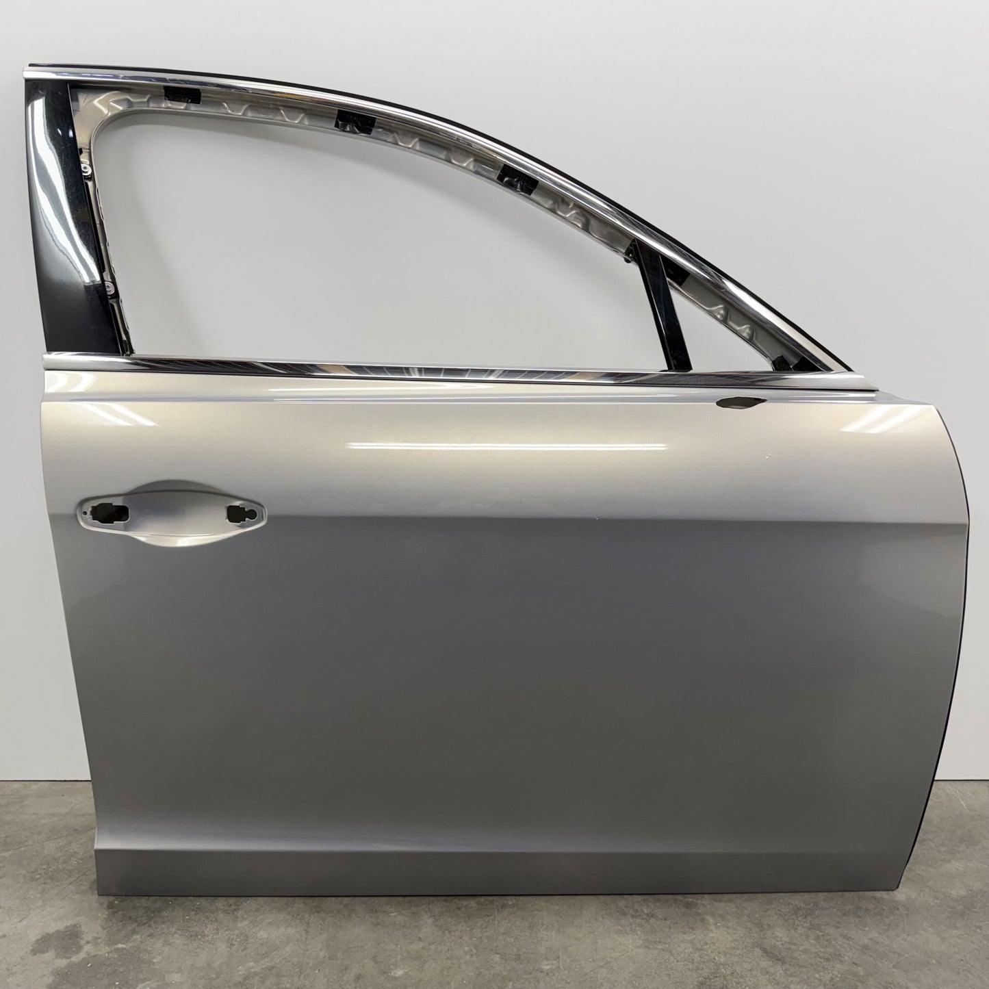 2014-2018 Bentley Flying Spur W12 Passenger Right Front Door Shell Silver OEM