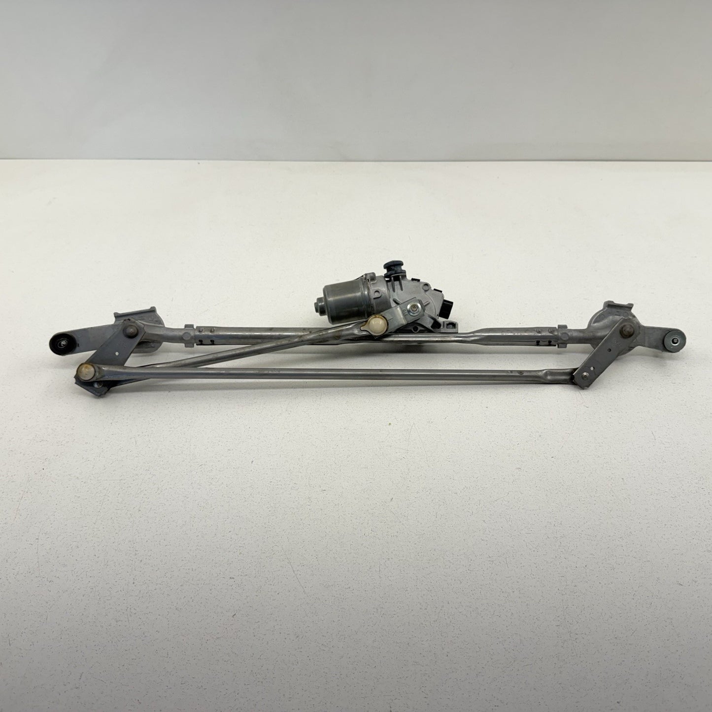 16-24 Chevrolet Camaro Windshield Wiper Motor W/ Linkage Arm 84498919 OEM
