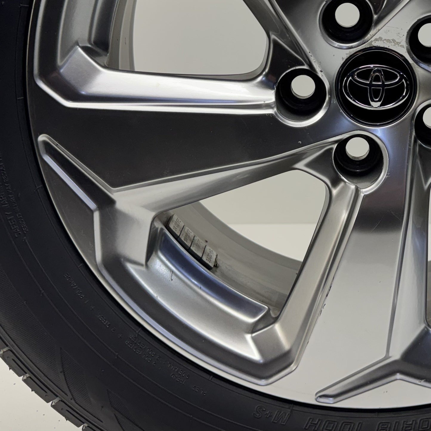 19-22 Toyota RAV4 Hybrid Wheel Rim W/ Tire 18x7 +35 Offset Factory OEM