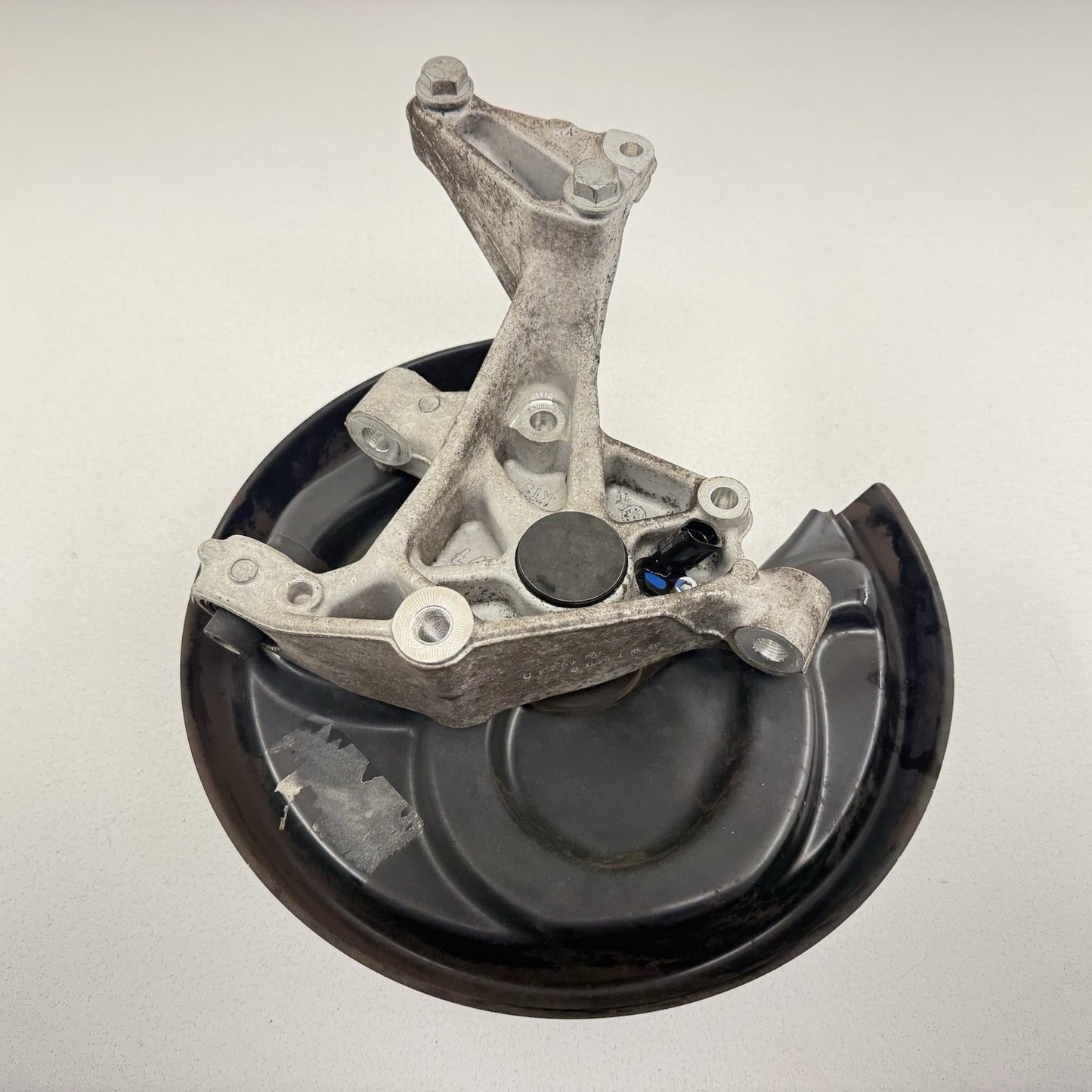 08-14 Audi TT FWD Passenger Right Rear Spindle Knuckle Hub Wheel Bearing OEM