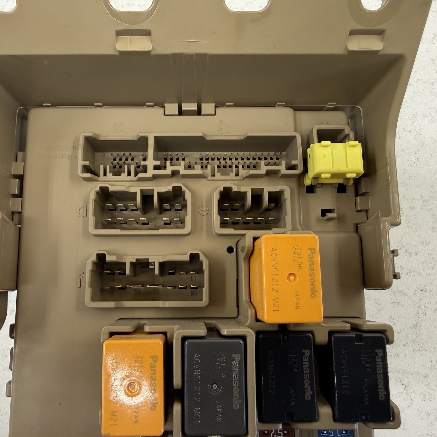 2022-2023 Subaru WRX Interior Cabin Fuse Relay Junction Box 82201VC610 OEM