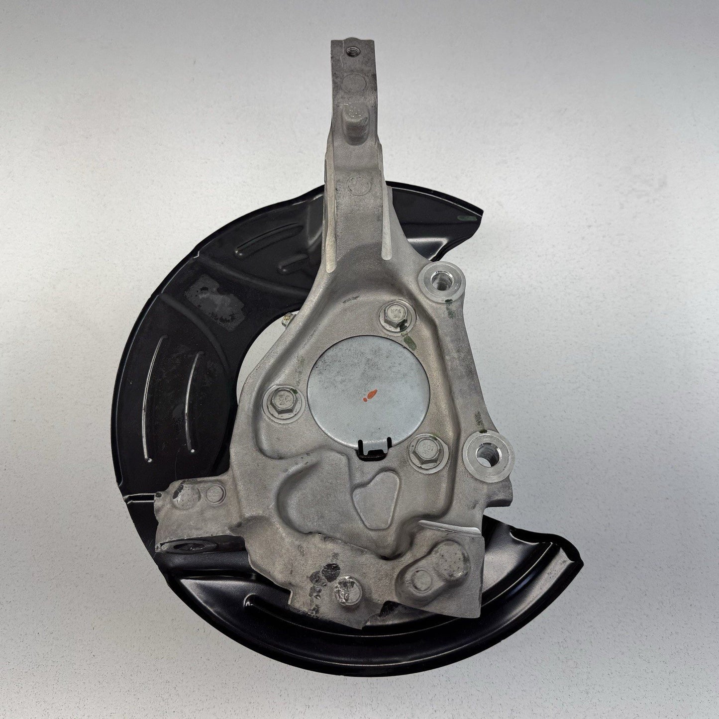 10-15 Chevrolet Camaro SS Right Front Spindle Knuckle Hub Wheel Bearing OEM