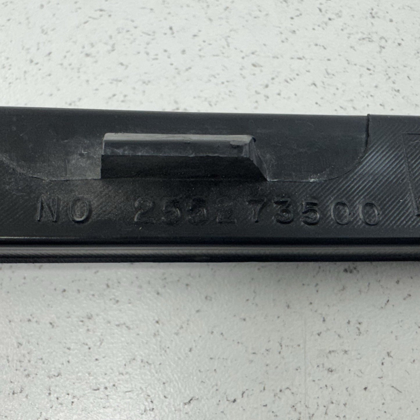 10-13 Chevrolet Camaro Front Bumper Fascia Insert Trim 92194280 OEM