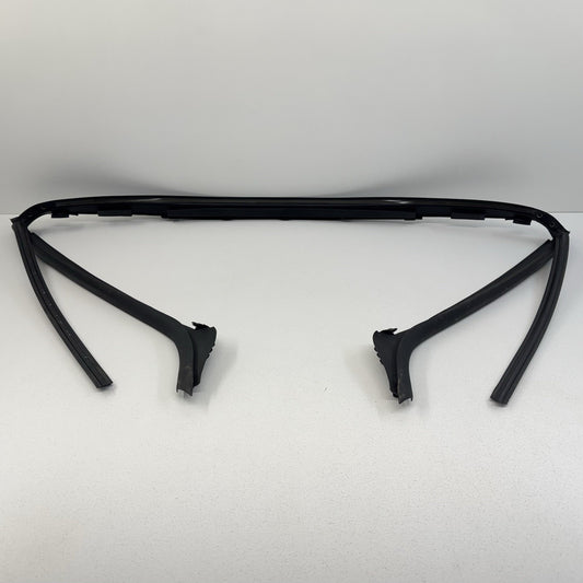 08-15 Audi TT Convertible Front Windshield Weatherstrip Seal 8J7845353C OEM