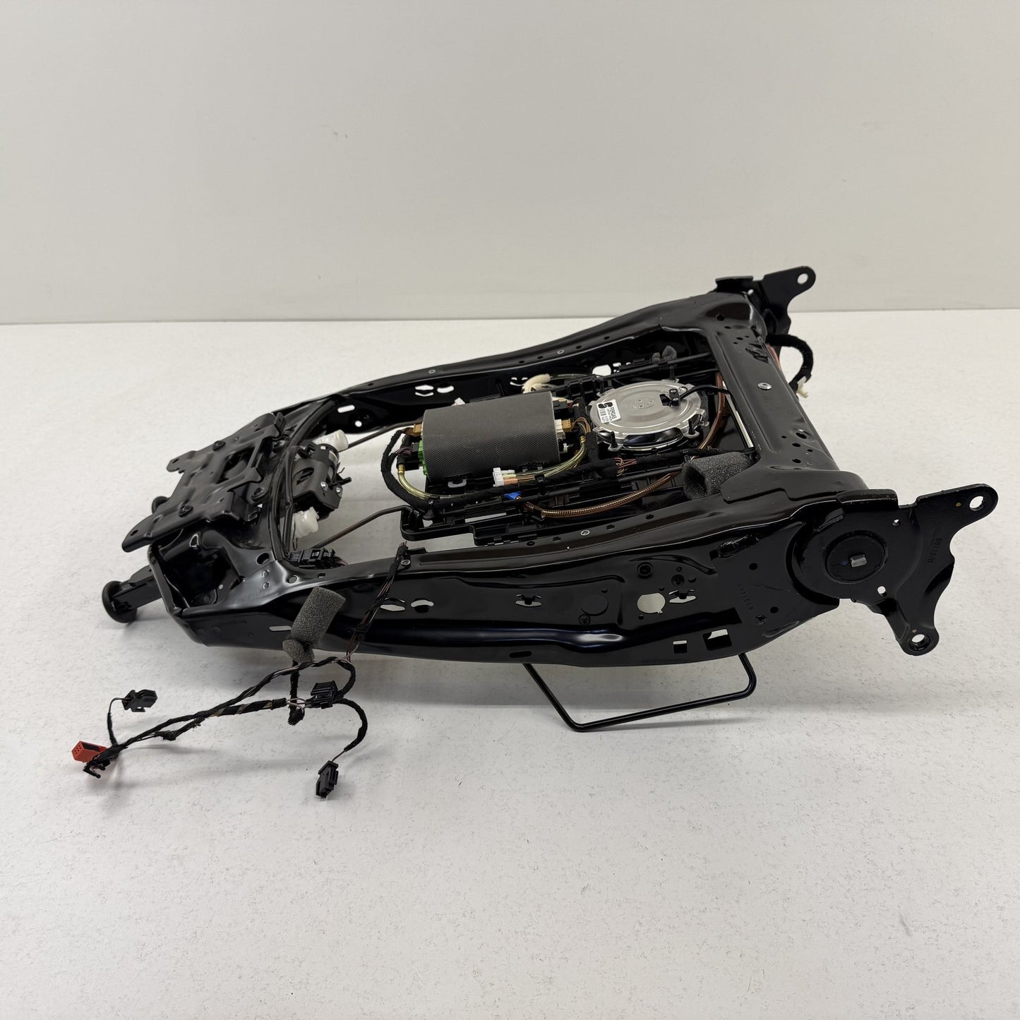 2014-2018 Bentley Flying Spur Right Front Upper Seat Track Frame Rail OEM
