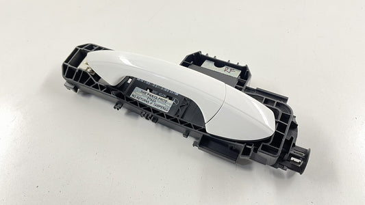 08-14 MERCEDES W204 W212 C E CLASS RIGHT FRONT OR REAR DOOR HANDLE WHITE OEM