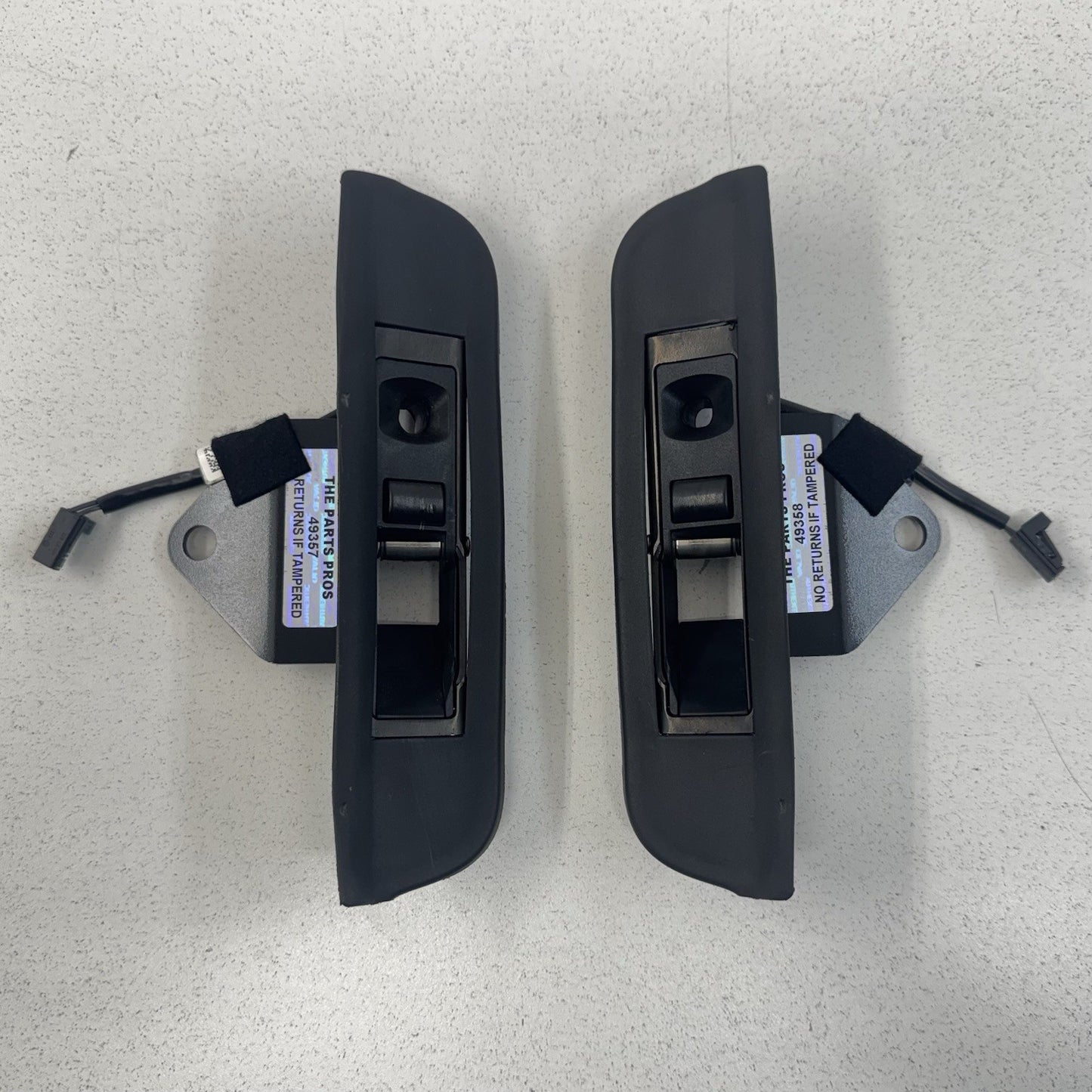 08-15 Audi TT Convertible Roof Top Catch Closing Latch Lock Pair OEM