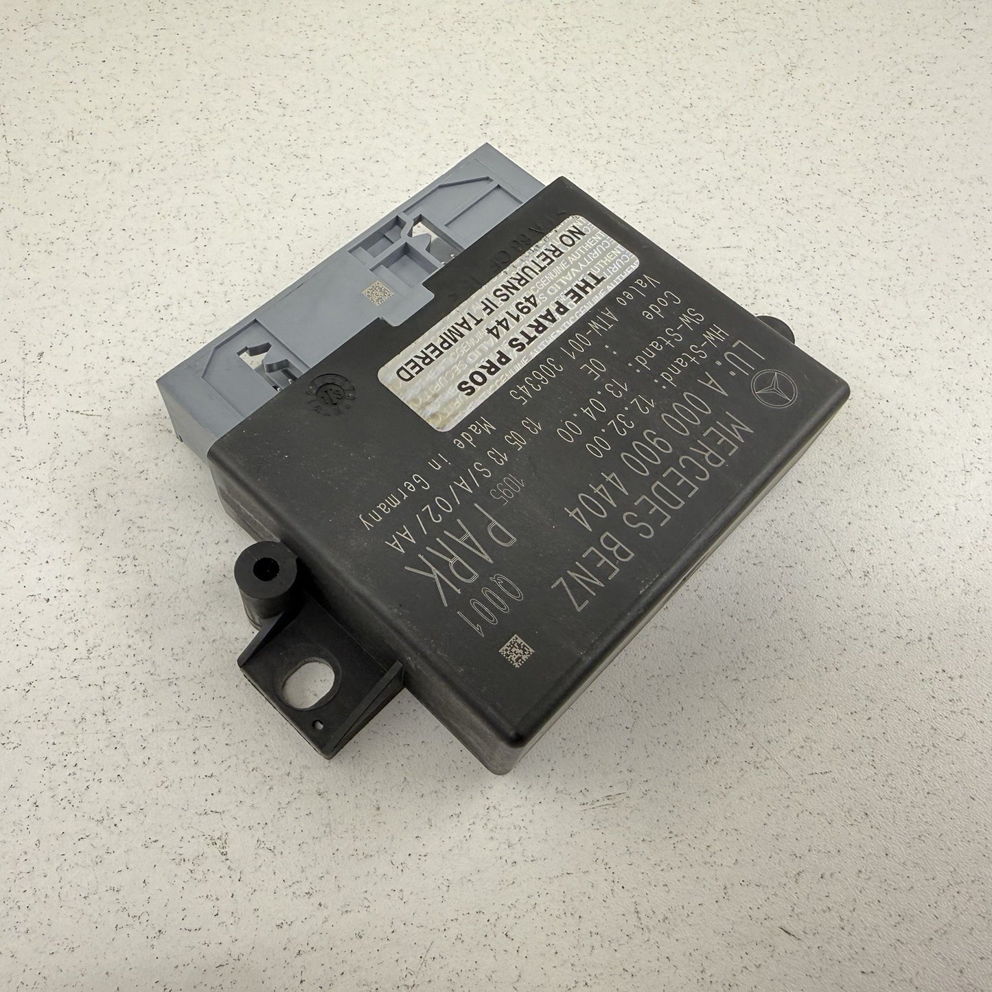 10-16 Mercedes W212 E350 Park Assist Sensor Control Module 0009004404 OEM