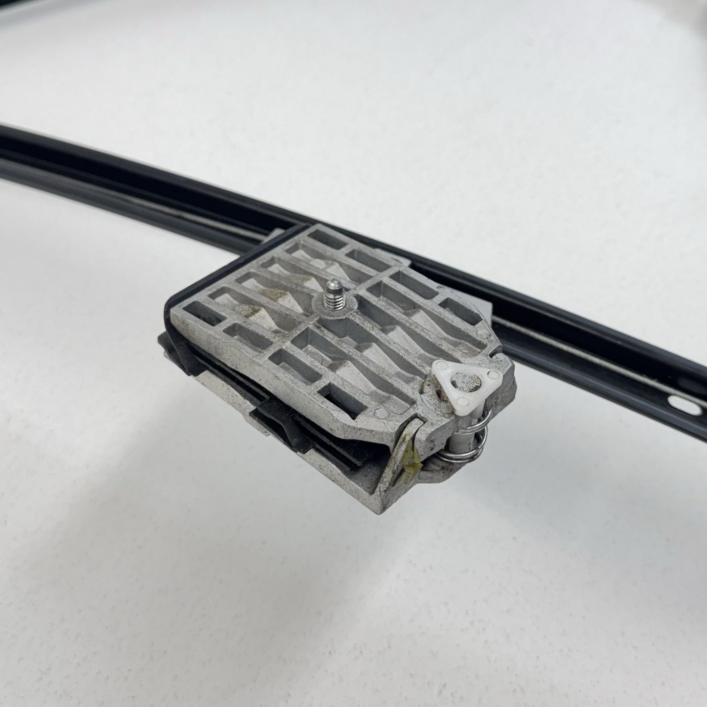 15-23 Dodge Challenger Passenger Right Door Glass Window Regulator W/ Motor OEM