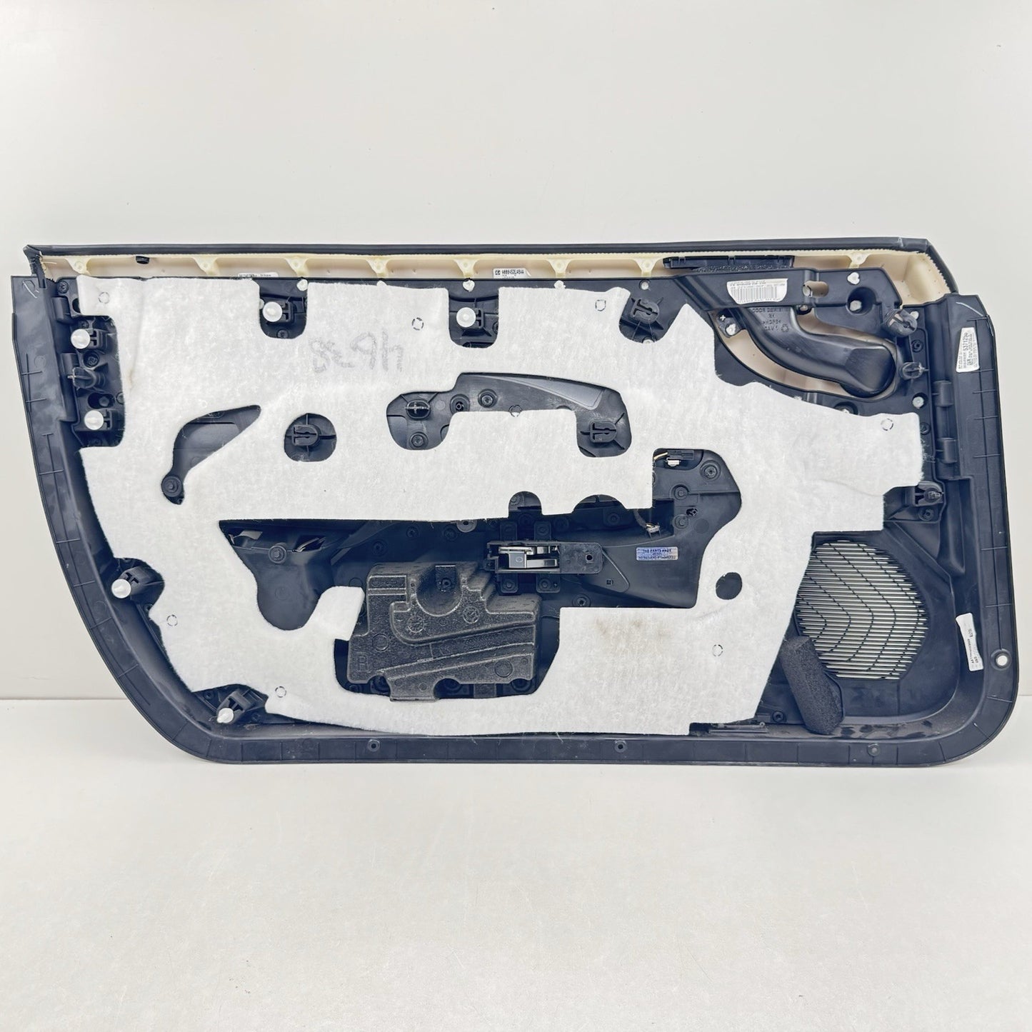 15-23 DODGE CHALLENGER PASSENGER RIGHT INTERIOR DOOR PANEL COVER TRIM OEM